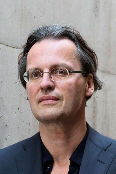 Portraitfoto von Bernhard P&ouml;rksen